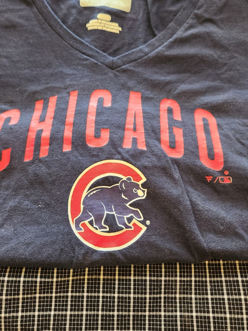 Fanatics Navy Chicago Cubs V-Neck Tee with Red and Cream Logo